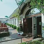 Historischer Krug Oversø